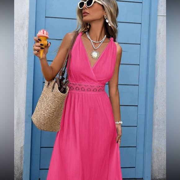 Elegant Black Maxi Dress - Picture 9 of 16